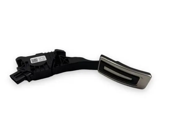 Volkswagen Golf VIII Accelerator throttle pedal 5Q2723503F 6PV01062185