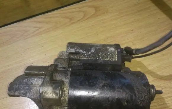 Audi A4 S4 B5 8D Starter motor 1005821966