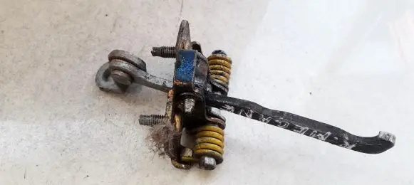 Renault Megane I Front door check strap stopper 