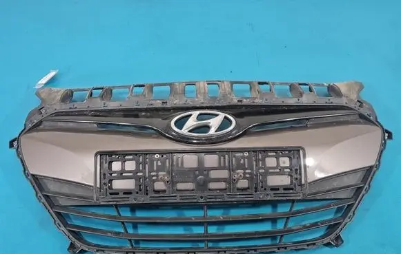 Hyundai i30 Front bumper upper radiator grill 86352A6000 IMPRK1567852