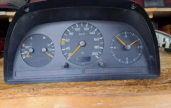 Mercedes-Benz Vito Viano W638 Speedometer (instrument cluster) 0005428401 110008850019