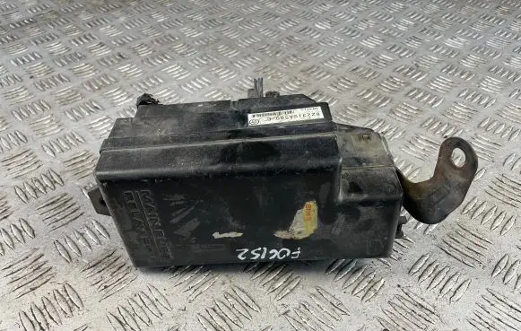 Subaru Forester SG Fuse module 82231SA500 MB500100B