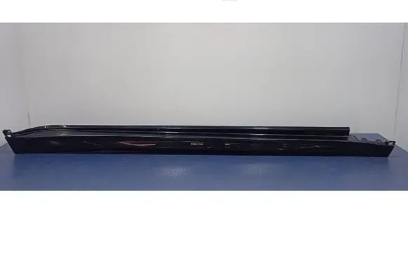 BMW X7 G07 Front sill (body part) 8069984