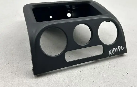 Volkswagen Tiguan Glove box 5M0819422