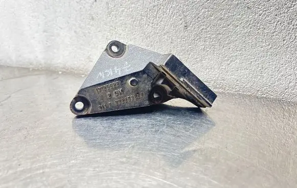 Opel Astra H Engine mounting bracket 13125628 332253673