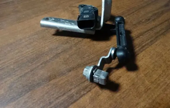 BMW 5 G30 G31 Sensor