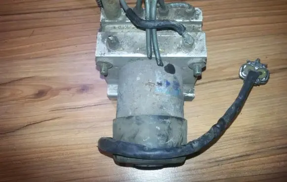 Mazda Xedos 6 ABS Pump ga2g437a0