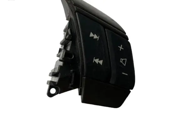 Volvo S60 Steering wheel buttons/switches 9485685