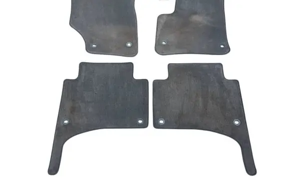 Volkswagen Touareg I Car floor mat set 7L6862477K 7L6862478K 7L6862560Q