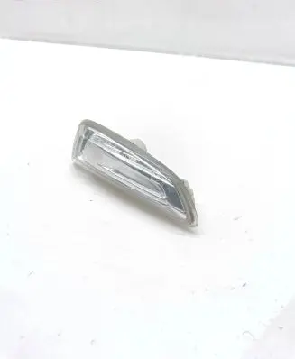 Front fender indicator light