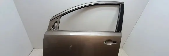 Nissan Note (E11) Front door