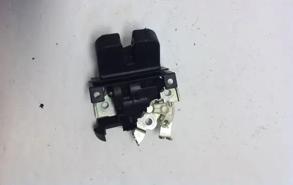 Skoda Superb B6 (3T) Tailgate/trunk/boot lock/catch/latch 3T5827520A