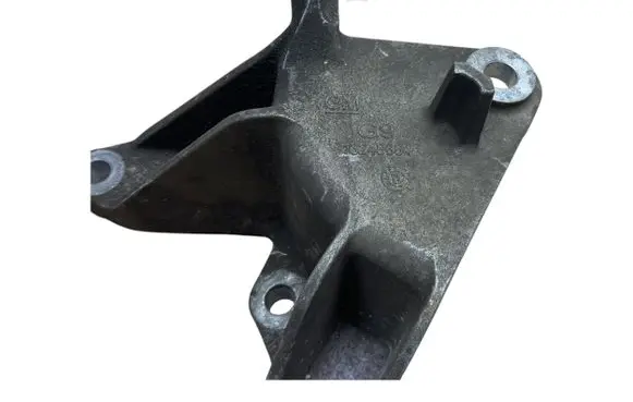 Opel Astra J Engine mounting bracket 13248664
