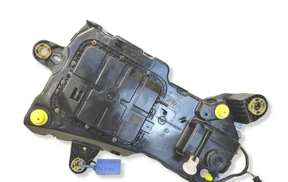 Opel Combo E AdBlue liquid reservoir 9832421480