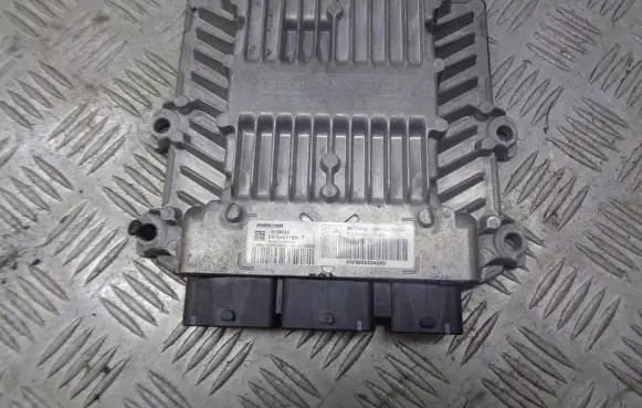 Citroen C5 Engine control unit/module ECU S118770001
