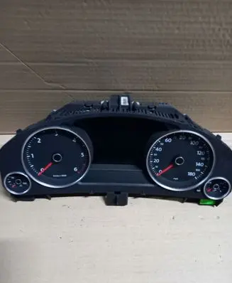 Volkswagen Touareg I Speedometer (instrument cluster) 7P6920982SVWW