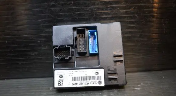 Audi A6 Allroad C6 Light module LCM 4F0907289G