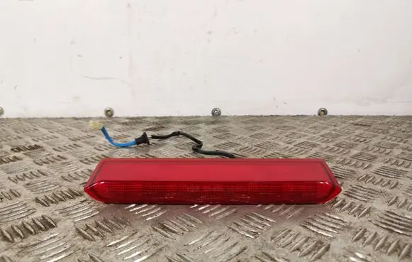 Subaru Forester SK Third/center stoplight VC02135 0213885