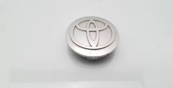 Toyota Prius (XW20) Non-original wheel cap PZ406B06701