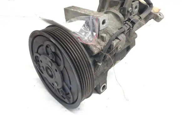 Dacia Duster II Air conditioning (A/C) compressor (pump) 