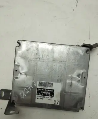 Toyota Auris 150 Engine control unit/module 8966105C71 MB1758009410 1758009410Z