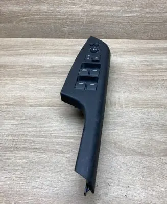 Honda CR-V Electric window control switch 8359110JAA011