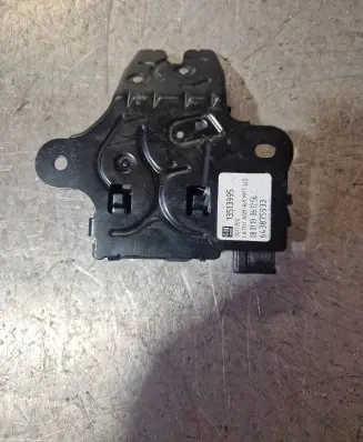 Loading door lock