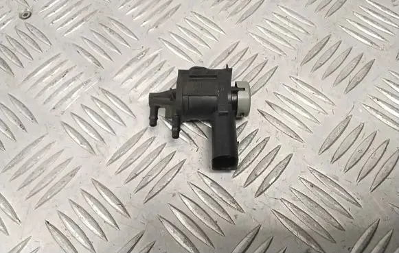 Audi A6 S6 C6 4F Turbo solenoid valve 1K0906283A