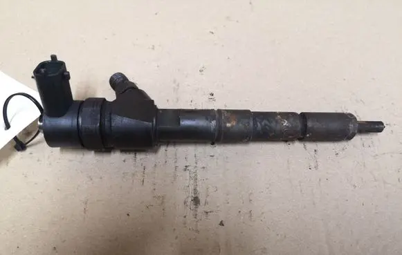 Opel Insignia A Fuel injector 0445110423