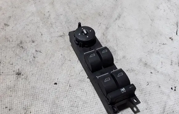 Ford Kuga II Electric window control switch AM5T14A132CA