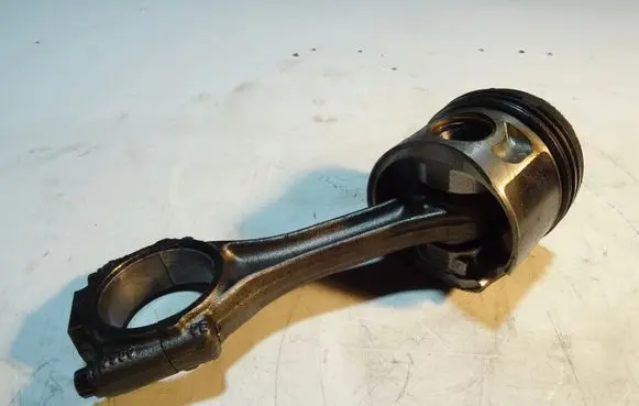 Volkswagen PASSAT B6 Piston with connecting rod 0386