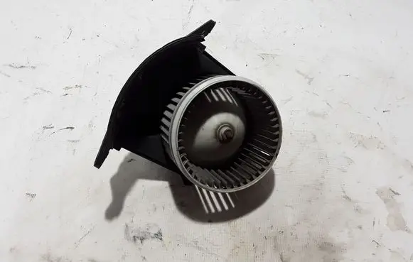 Renault Master III A/C air flow flap actuator/motor 7701068976