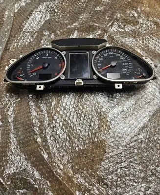 Audi A6 S6 C6 4F Speedometer (instrument cluster) 4F0920931F 4F0910930A 503000732302
