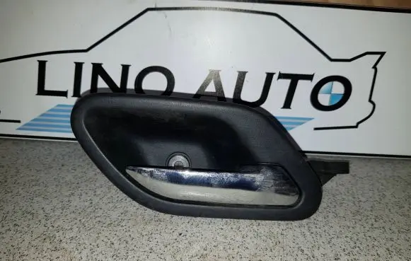 BMW 5 E39 Rear door interior handle 8226050
