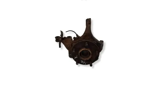 Toyota RAV 4 (XA30) Front wheel hub 
