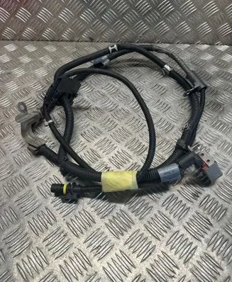 Mercedes-Benz SLK R172 Positive cable (battery) A1725403505
