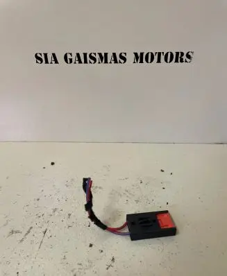 Audi A6 S6 C6 4F Fuse 8A0937530