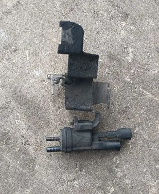 Mercedes-Benz C W204 Turbo solenoid valve 0025407097