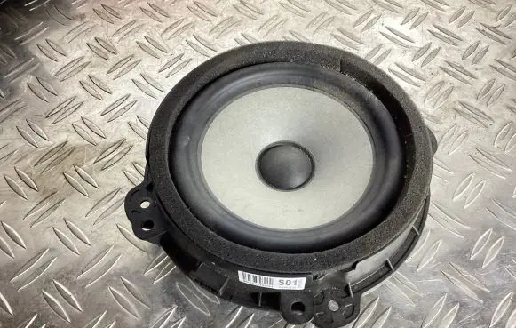 Hyundai Kona I Front door speaker 96330J9000