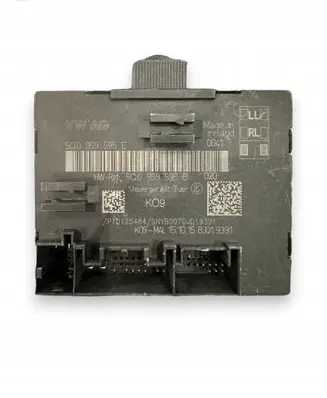 Audi A3 S3 8V Door control unit/module 5Q0959595E