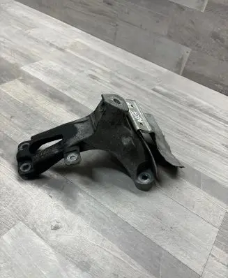 Audi A6 S6 C7 4G Engine mounting bracket 4C0199300E