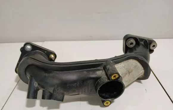 Intercooler hose/pipe