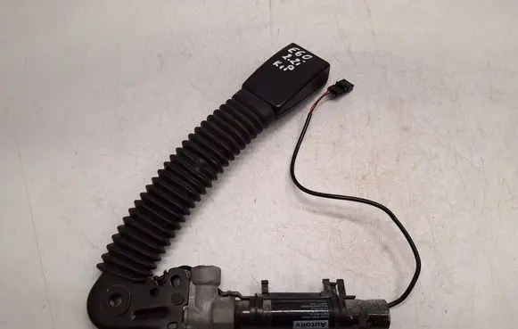 BMW 5 E60 E61 Front seatbelt buckle 7065847 72117065847 72116982519