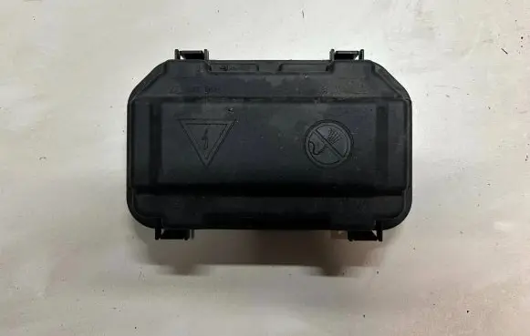 BMW 4 F36 Gran coupe Fuse box cover 9224872