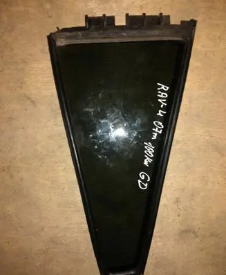 Toyota RAV 4 (XA30) Rear vent window glass 