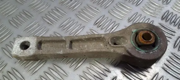 Skoda Octavia Mk2 (1Z) Engine mount bracket 1k0199855k