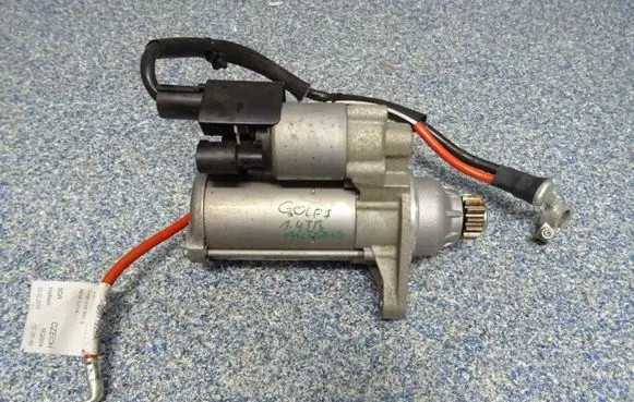 Volkswagen Golf VII Starter motor 0AM911023N