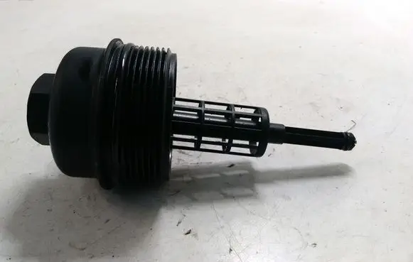 Opel Vectra B Oil filter cover 6740217339 90571724