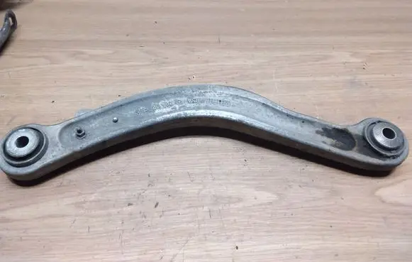 Mercedes-Benz E W212 Rear upper control arm/wishbone 20407