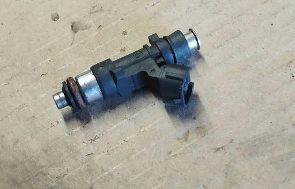 Fuel injector